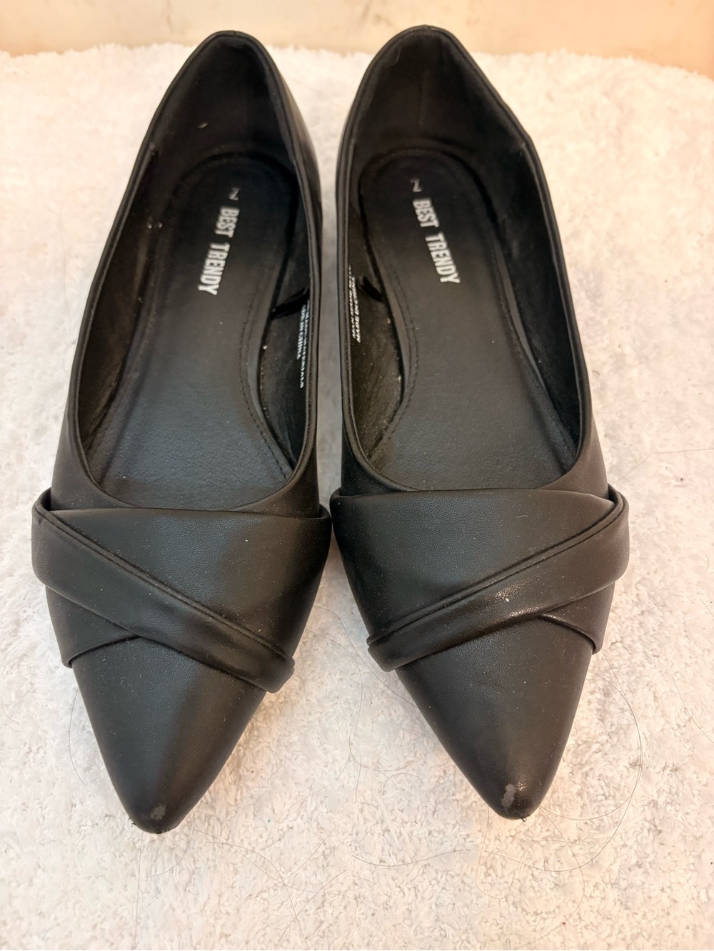 Women's Black Pointed Toe Flats